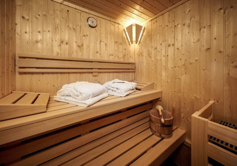 Ferienhäuser Mosel Ferienhaus Wehlener Klosterberg eigene Sauna in der Ferienwohnung
